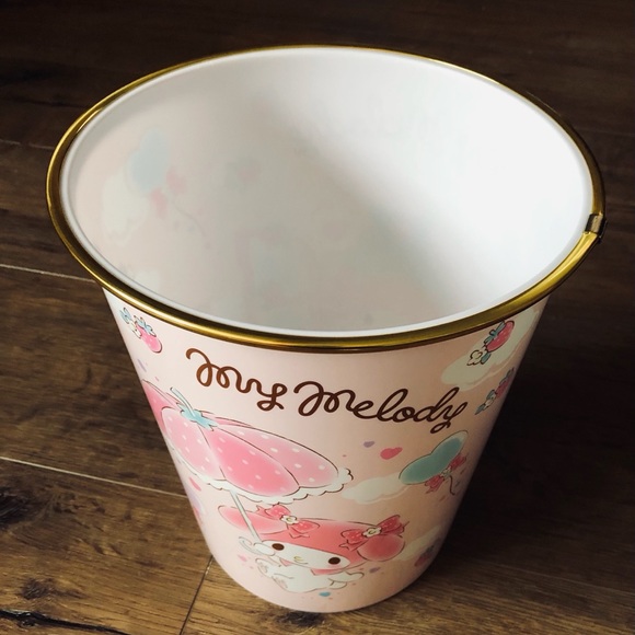 Only 1 Left! MY MELODY-Imported (NWT) Plastic Waste Basket - Picture 1 of 11